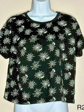 Love Peace & Lazy Days Spiderweb Glow-in-the-dark Print Short Sleeve Tee